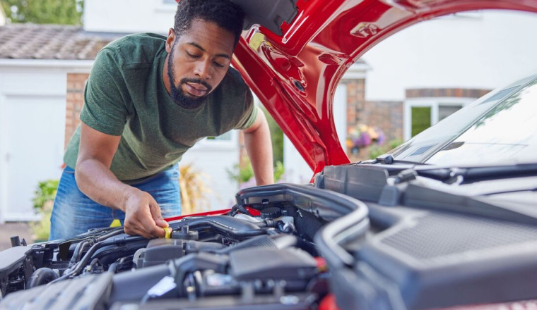 Drivers should check these 5 things to prevent car from overheating in the sun