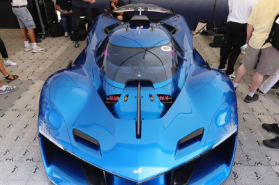 Hydrogen-powered Alpine Alpenglow with almost zero emissions wows at Goodwood Festival