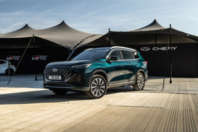 Not another one? Chery is latest Chinese car brand to launch in UK with seven-seat plug-in hybrid