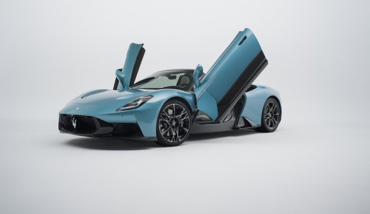 Maserati MCPURA: the essence of performance debuts at Goodwood
