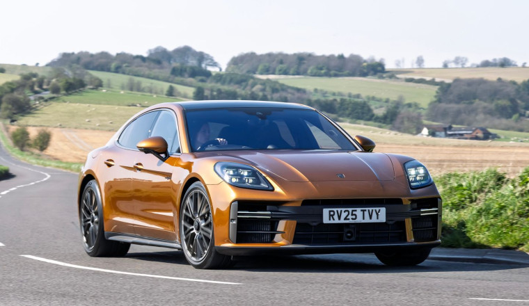 2025 Porsche Panamera Turbo S E-Hybrid | UK Review