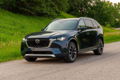 2025 Mazda CX-90 Review: Quietly Punching Above Honda and Toyota