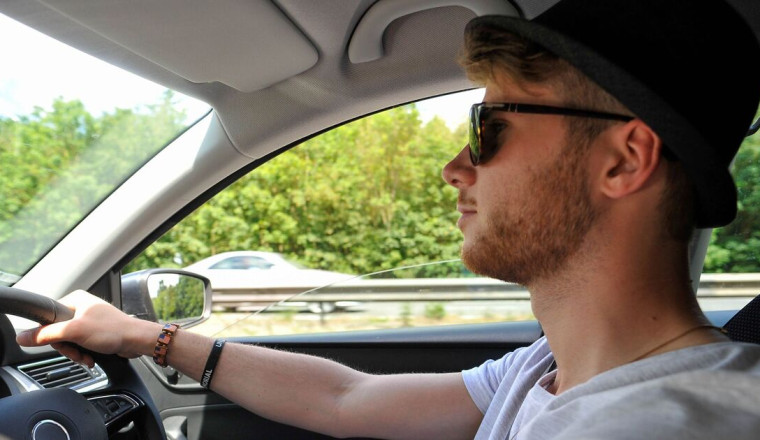 UK drivers face £100 fine for sunglasses mistake in cars