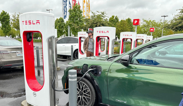 Buying an electric car or truck? Here's what to know before tax credits expire Sept. 30