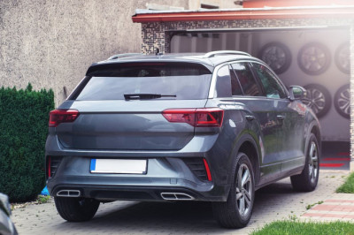 Cars are so big one in six drivers with garages CAN'T park in them