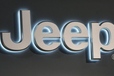 Chrysler recalls over 120,000 Jeep SUVs. See impacted models.