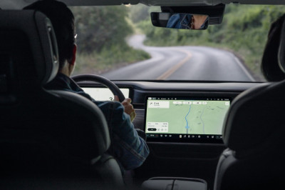 Rivian upgrade to navigation with Google Maps for R1S and R1T