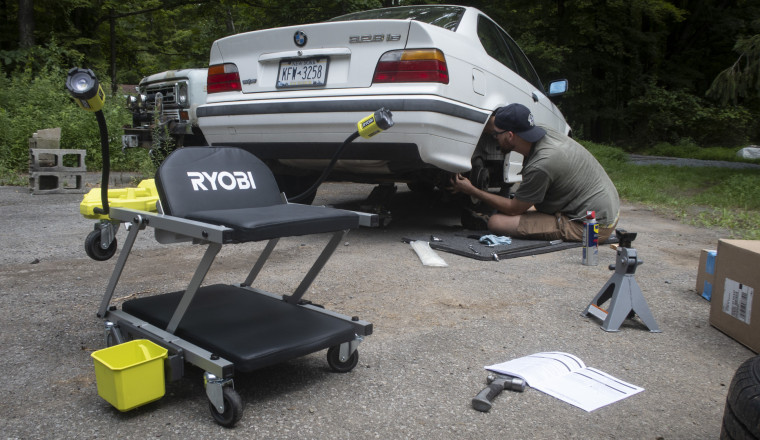 Ryobi Dual-Function Creeper and Seat Review: Handy Stool With Headlights