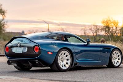 Alfa Romeo’s Take on the Dodge Viper Had a Tailgate Like a Pickup Truck