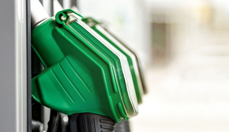 'I’m a finance expert - this is the most important fuel saving tip’