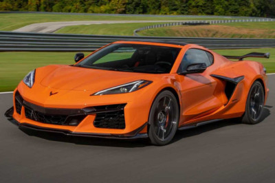 New Corvette Z06s Are Sitting On Lots—Some With Huge Discounts