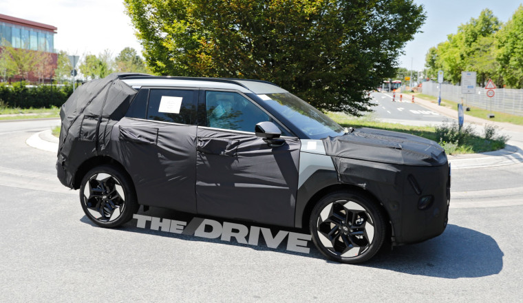 Next-Gen Hyundai Tucson Spied Looking Much Boxier