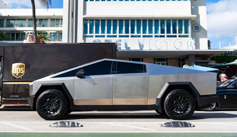 Tesla Cybertruck Suspension Explodes In Owner's Driveway, Forum User Claims