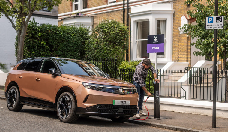 Zoopla and Vauxhall team up to find homes with EV charging