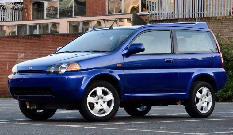 This Three-Door 1999 Honda HR-V With A Manual Is A Way Better Deal Than Any New HR-V