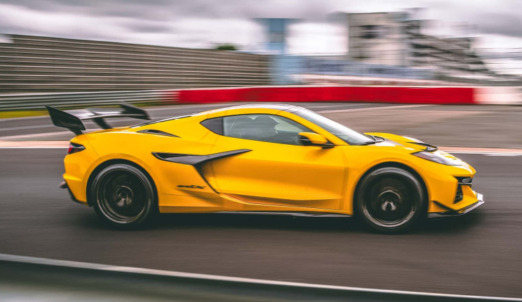 Watch the Corvette ZR1X Absolutely Demolish the Nürburgring in Its Record Run