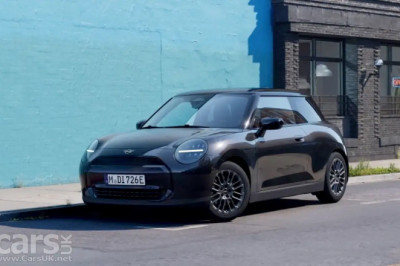 Electric MINI Cooper and MINI Aceman get the Monochrome treatment