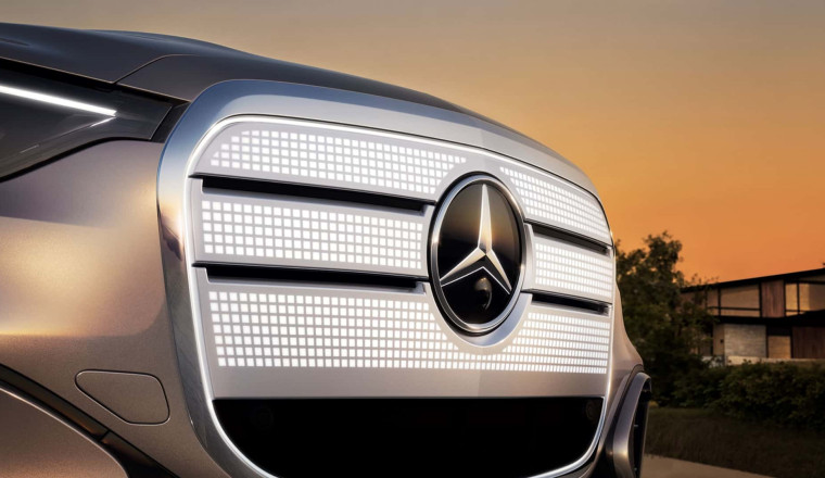 Mercedes Hopes Its EVs Stand Out With a New 'Pixelated' Grille