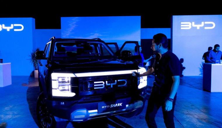 China's rival to Tesla offers huge deal to everyone in the UK