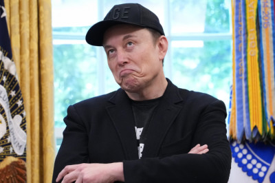 Tesla Board Gives Musk $29 Billion Award Despite The Mess He's Made
