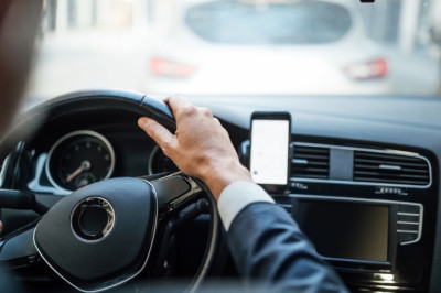 What to do when being tailgated - driving instructor shares how to prevent smash