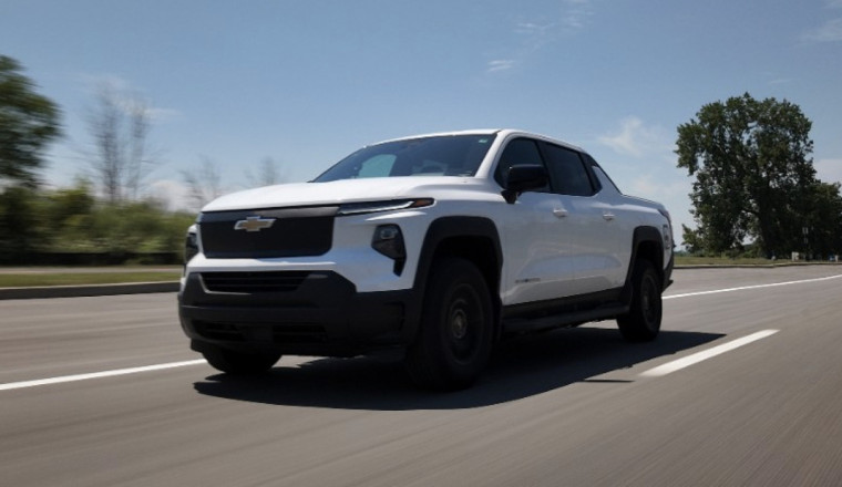 Chevy Just Broke The EV Range Record By Driving A Silverado 1,059 Miles, But You'll Never Get Anywhere Close To That