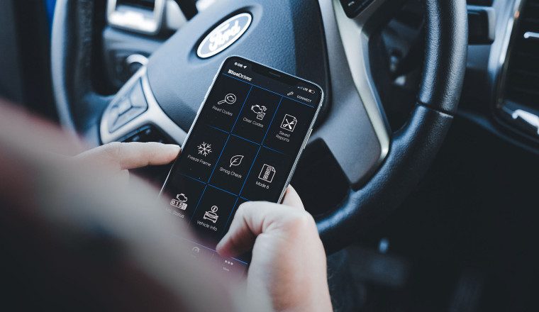 My Favorite Bluetooth OBD2 Scanner Is 29% Off on Amazon Right Now