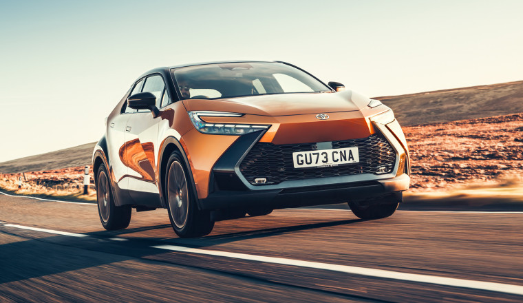 2025 Toyota C-HR Review: Stylish and Efficient Hybrid SUV for Urban Lifestyles
