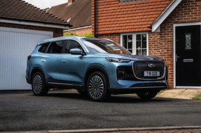 Chinese car brand Chery launches in UK with Tiggo 8