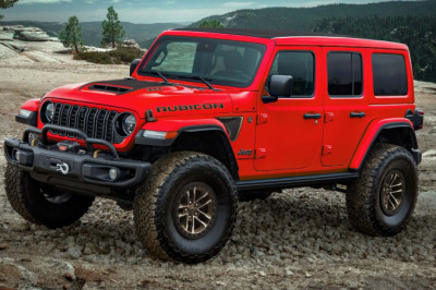 'Jeep Fans, Don't Worry:' The V-8 Wrangler Won't Die After All
