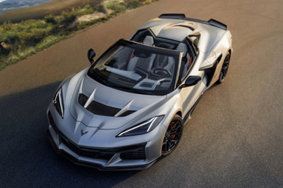 2026 Chevrolet Corvette ZR1X Review: Electrified American Hypercar Unleashes 1,250 hp