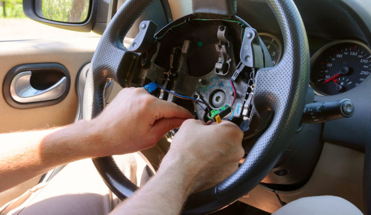 Brits buying second-hand car on major sites issued 'danger' warning