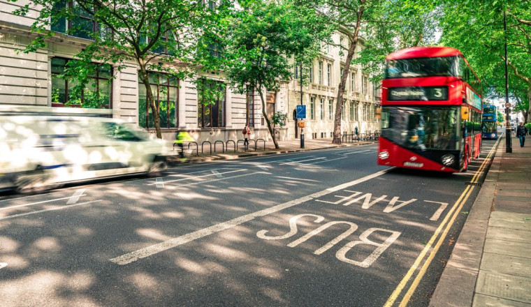 Bus lane rule change plan backed by thousands of people