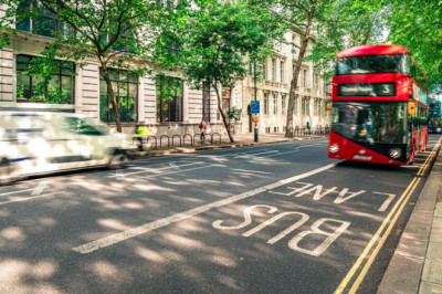 Bus lane rule change plan backed by thousands of people