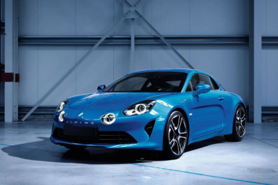 2025 Alpine A110 R Ultime Review: Ultimate Lightweight Sports Car with Track-Bred Performance