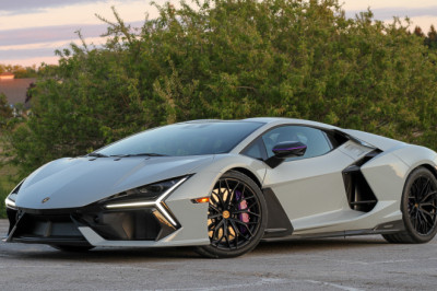 2025 Lamborghini Revuelto Review: Great Bulls of Fire