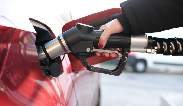 Car expert shares 'worst' times to fill up petrol and diesel vehicles