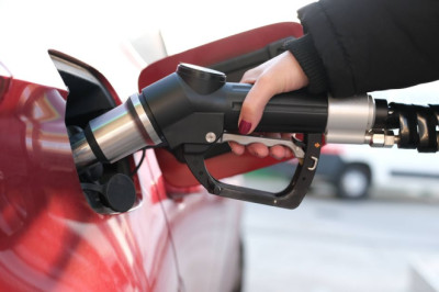 Car expert shares 'worst' times to fill up petrol and diesel vehicles
