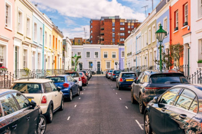 Drivers told 'park cars under street lights' amid 'epidemic' sweeping UK