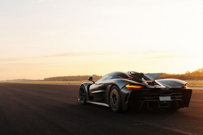 Koenigsegg Jesko Absolut shatters its own 0–400–0 km/h world record