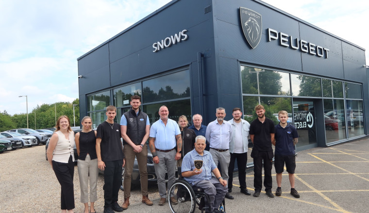 Snows Motor Group wins prestigious Peugeot award for ‘roarsome’ performance