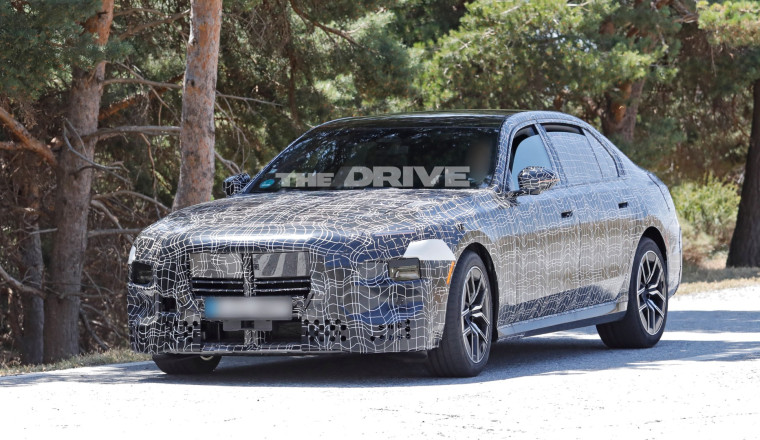 Spied: This Is What the New 2027 BMW 7 Series Will Look Like