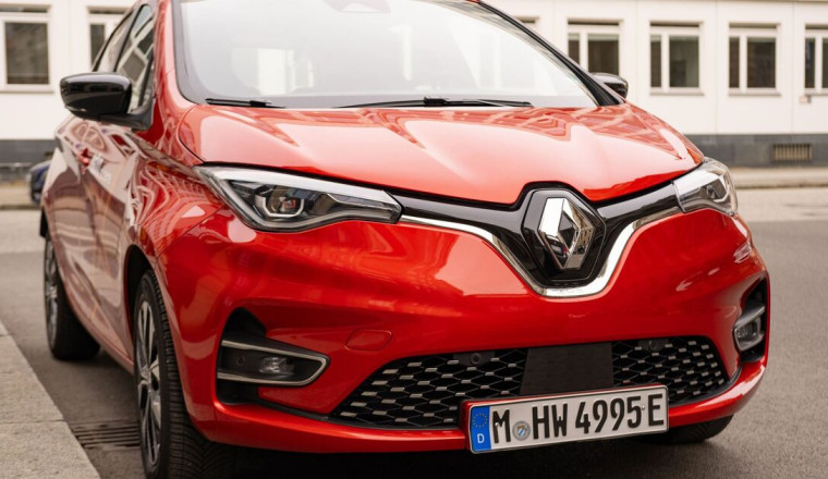 ‘We bought an electric Renault - and there's one major problem we've discovered'
