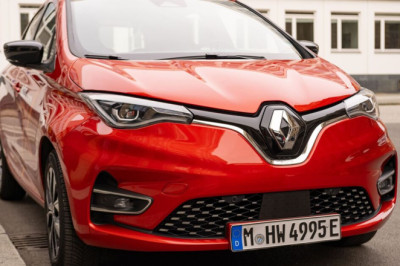 ‘We bought an electric Renault - and there's one major problem we've discovered'