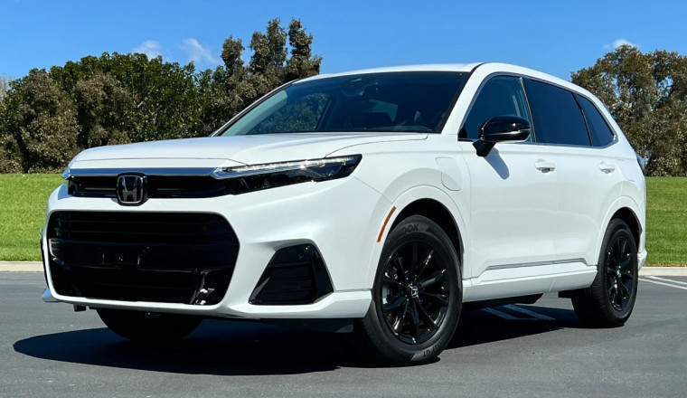 2025 Honda CR-V Review: Refined, Spacious, and Efficient Family SUV for the Modern Era