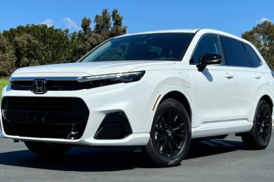 2025 Honda CR-V Review: Refined, Spacious, and Efficient Family SUV for the Modern Era