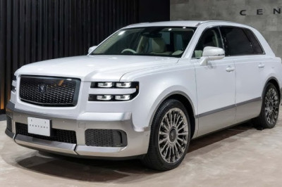 2025 Toyota Century SUV Review: Pinnacle of Japanese Luxury and Advanced Hybrid Technology