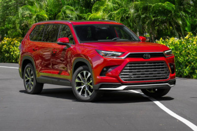2025 Toyota Grand Highlander Review: Bigger, More Comfortable, and Family-Ready