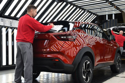 Crisis for UK car industry as number of vehicles being built falls to 72-year low