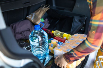 Drivers urged to put 5 items in car before Friday